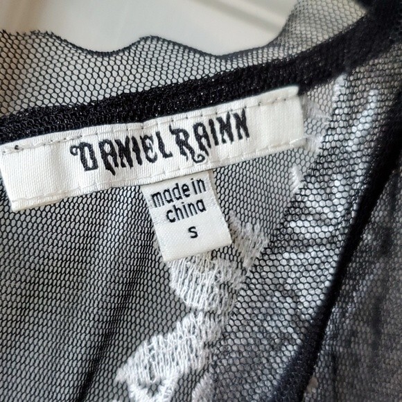 DANIEL RAINN EMBROIDERED SHEER FLORAL MESH SLEEVELESS TOP SMALL - Picture 5 of 9